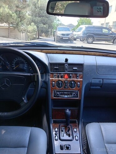 Mercedes C 230 1999, 280,000 km - 2.3 l - Bakı