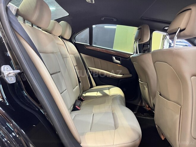 Mercedes E 350 4MATIC 2011, 288,000 km - 3.5 л - Bakı