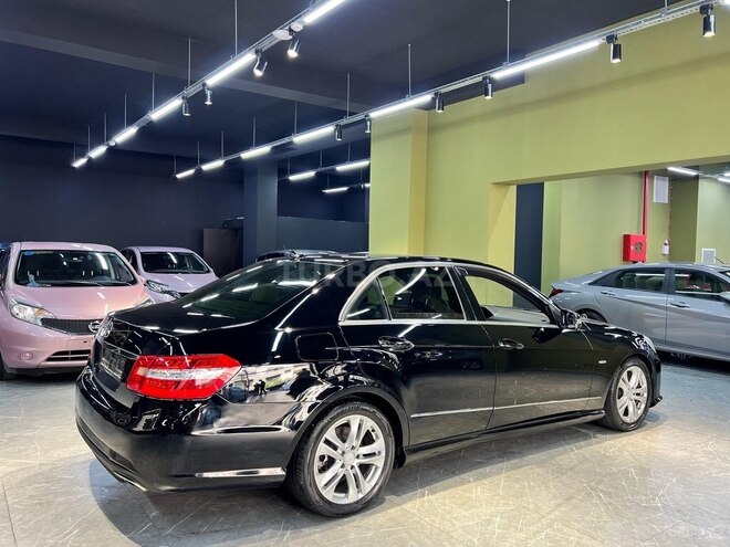 Mercedes E 350 4MATIC 2011, 288,000 km - 3.5 л - Bakı