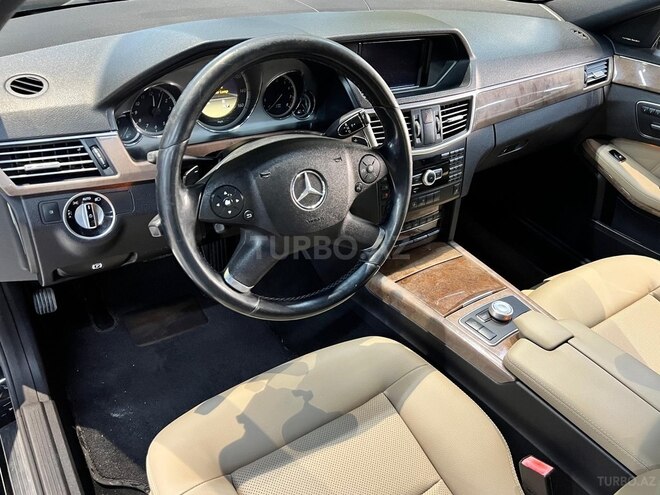 Mercedes E 350 4MATIC 2011, 288,000 km - 3.5 л - Bakı