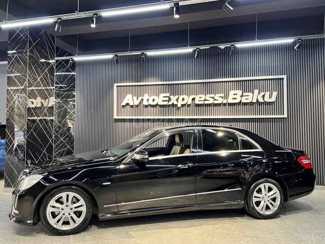 Mercedes E 350 4MATIC 2011, 288,000 km - 3.5 л - Bakı
