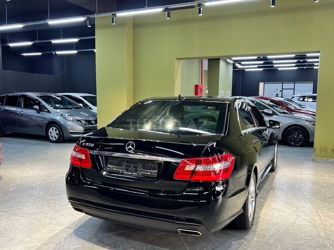 Mercedes E 350 4MATIC 2011, 288,000 km - 3.5 л - Bakı
