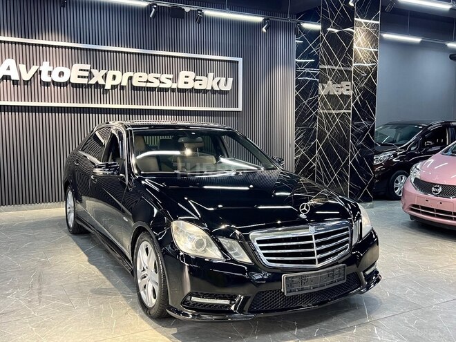 Mercedes E 350 4MATIC 2011, 288,000 km - 3.5 л - Bakı