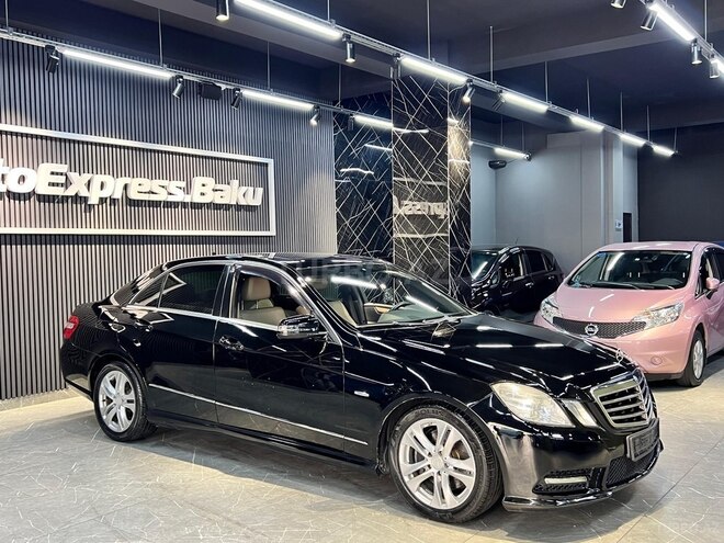 Mercedes E 350 4MATIC 2011, 288,000 km - 3.5 л - Bakı