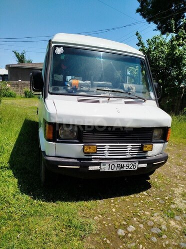 Mercedes 208 D 1993, 222,000 km - 2.3 l - Astara