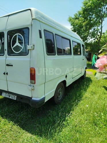 Mercedes 208 D 1993, 222,000 km - 2.3 l - Astara