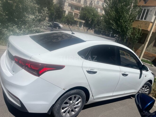 Hyundai Accent 2018, 150,000 km - 1.8 l - Bakı
