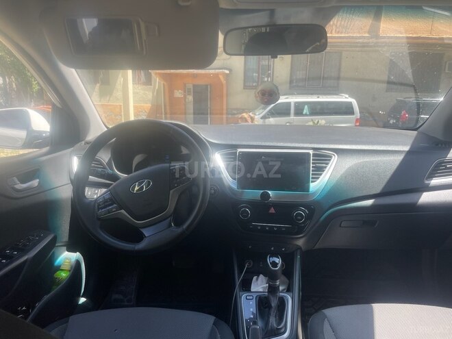 Hyundai Accent 2018, 150,000 km - 1.8 l - Bakı