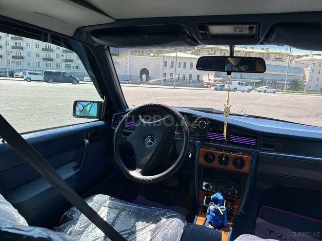 Mercedes 190 1992, 300,000 km - 2.0 l - Bakı