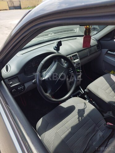 LADA (VAZ) Priora 2009, 352,000 km - 1.6 l - Salyan