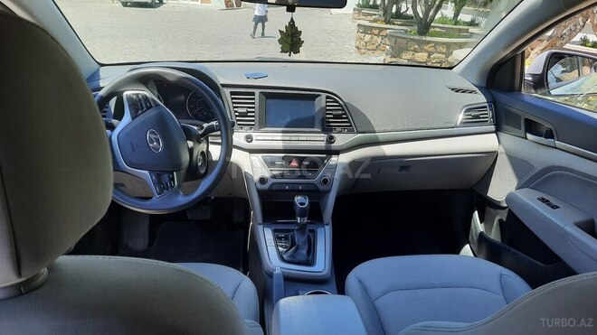 Hyundai Elantra 2017, 209,215 km - 2.0 l - Bakı