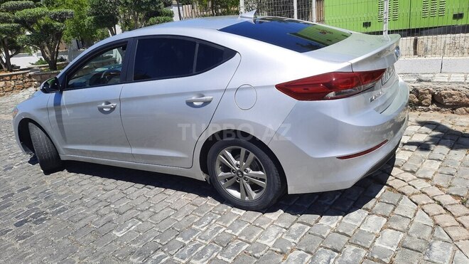 Hyundai Elantra 2017, 209,215 km - 2.0 l - Bakı