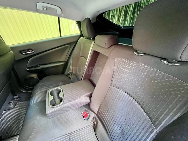 Toyota Prius 2017, 75,000 km - 1.8 l - Bakı