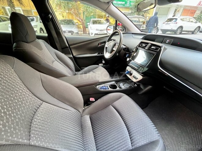 Toyota Prius 2017, 75,000 km - 1.8 l - Bakı