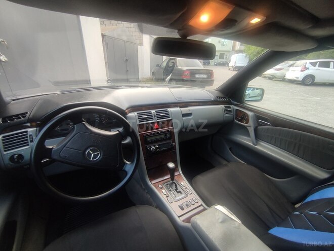 Mercedes E 320 1998, 276,000 km - 3.2 l - Bakı