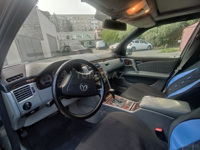 Mercedes E 320 1998, 276,000 km - 3.2 l - Bakı