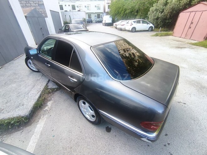 Mercedes E 320 1998, 276,000 km - 3.2 l - Bakı