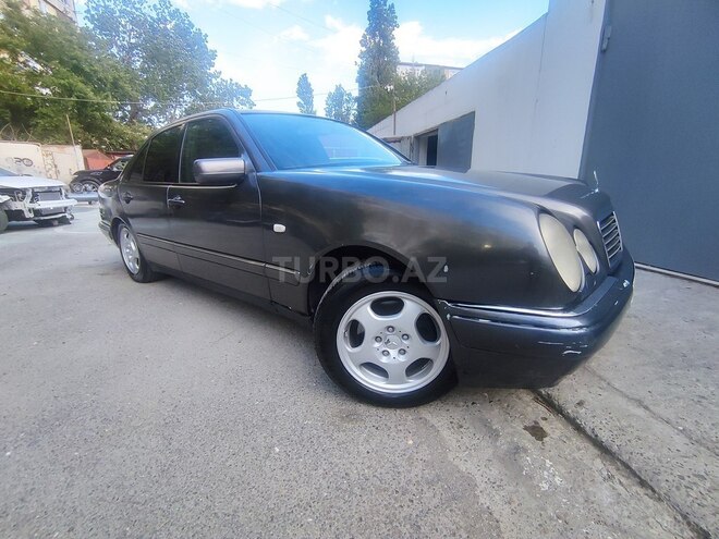 Mercedes E 320 1998, 276,000 km - 3.2 l - Bakı