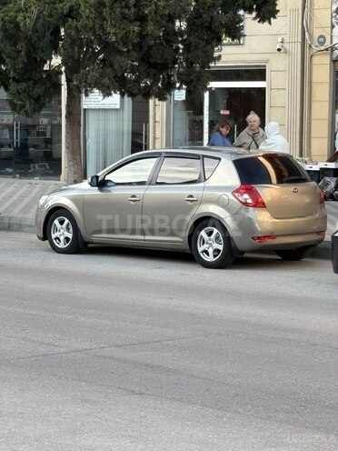 Kia Ceed 2010, 233,500 km - 1.6 л - Bakı