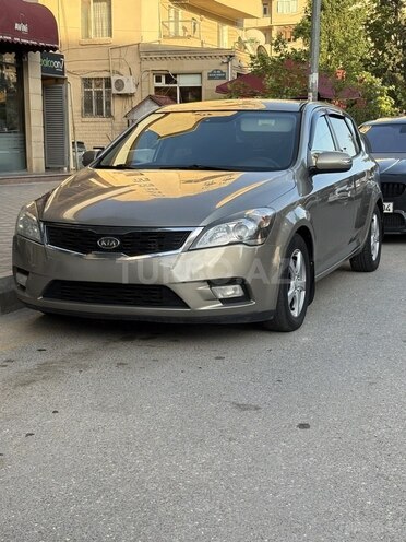 Kia Ceed 2010, 233,500 km - 1.6 л - Bakı