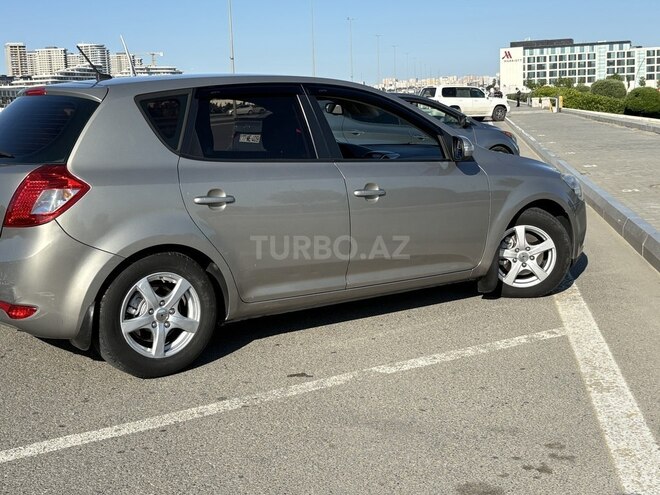 Kia Ceed 2010, 233,500 km - 1.6 л - Bakı