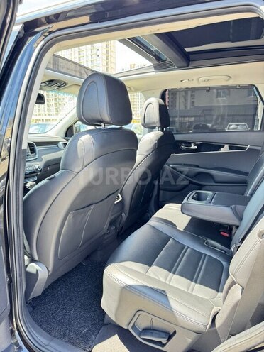 Kia Sorento-9