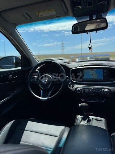 Kia Sorento-13