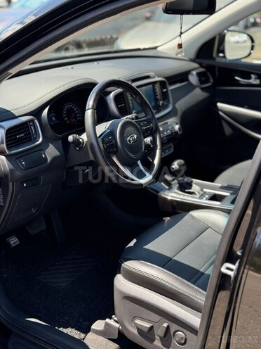 Kia Sorento-14