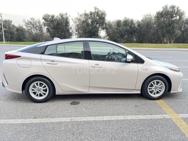 Toyota Prius Prime 2020, 32,000 km - 1.8 l - Bakı