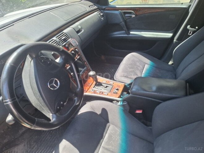 Mercedes E 240 1998, 270,000 km - 2.4 l - Balakən