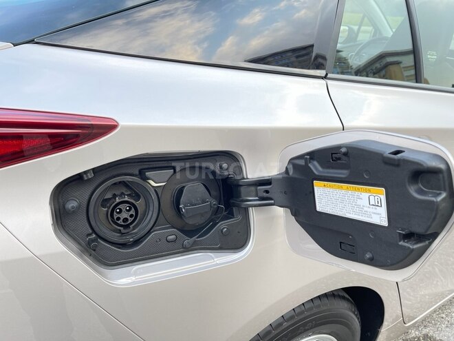 Toyota Prius Prime 2020, 32,000 km - 1.8 l - Bakı