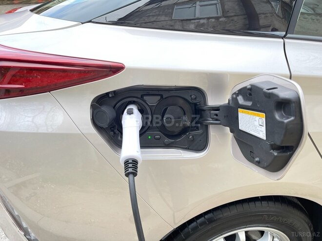 Toyota Prius Prime 2020, 32,000 km - 1.8 l - Bakı