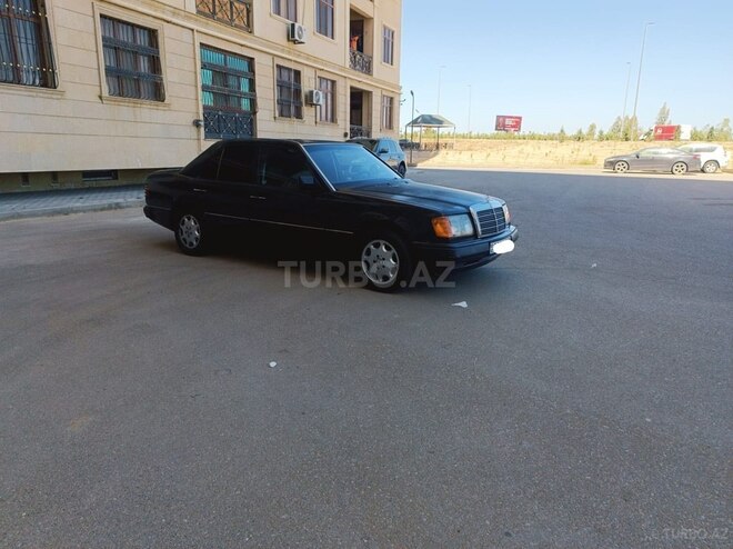 Mercedes E 220 1993, 355,000 km - 2.2 l - Bakı