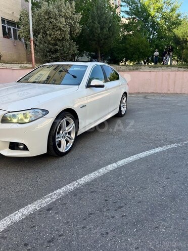BMW 520 2014, 242,000 km - 2.0 l - Bakı