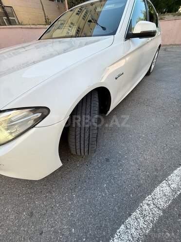 BMW 520 2014, 242,000 km - 2.0 l - Bakı