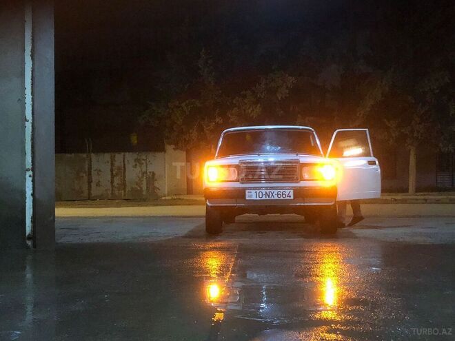 LADA (VAZ) 2107 2004, 95,000 km - 1.6 л - Salyan