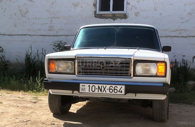 LADA (VAZ) 2107 2004, 95,000 km - 1.6 л - Salyan