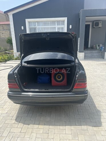 Mercedes E 220 d 2000, 520,000 km - 2.2 l - Bakı