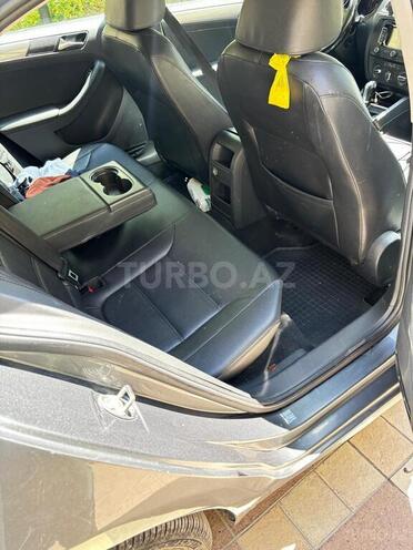 Volkswagen Jetta 2015, 179,715 km - 1.8 l - Bakı