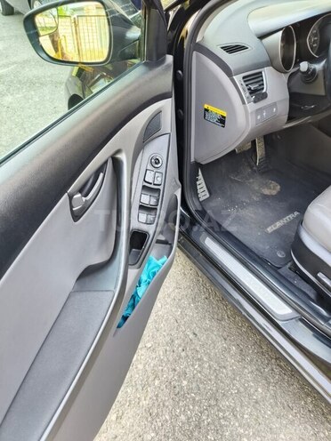 Hyundai Elantra 2014, 25,041 km - 2.0 l - Yevlax