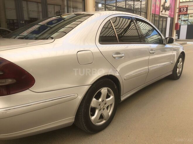 Mercedes E 200 d 2004, 335,000 km - 2.2 l - Bakı
