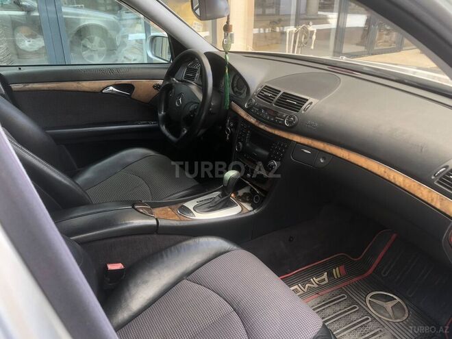 Mercedes E 200 d 2004, 335,000 km - 2.2 l - Bakı