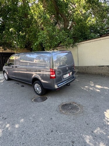 Mercedes Vito 116 2017, 2,800,000 km - 2.2 l - Bakı