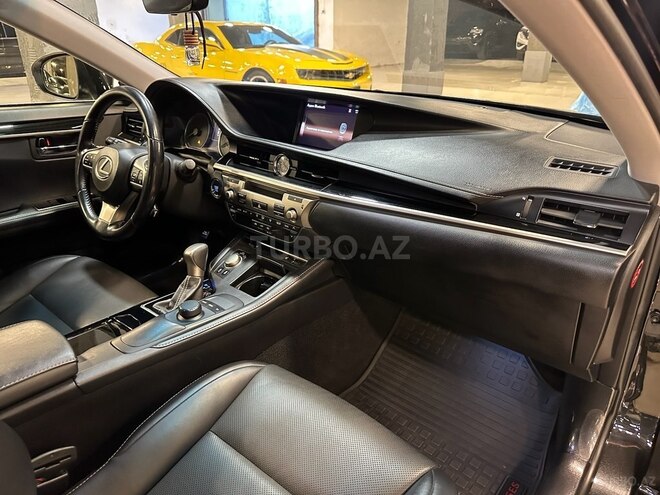 Lexus ES 200 2017, 156,300 km - 2.0 л - Bakı
