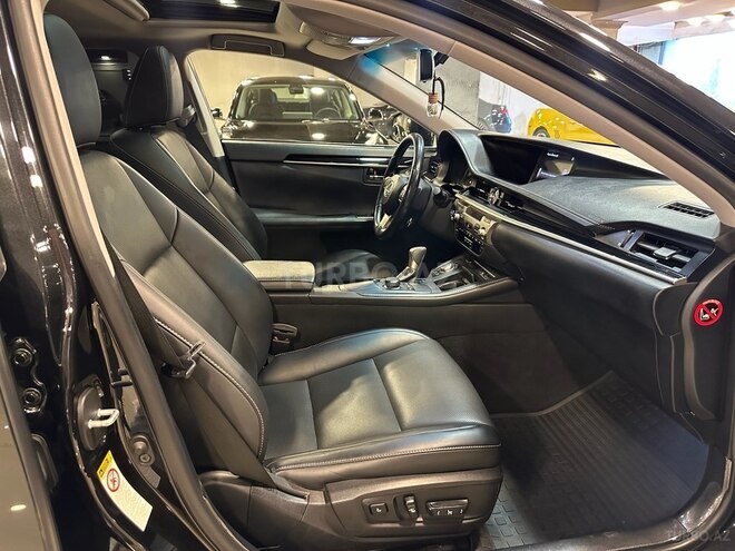 Lexus ES 200 2017, 156,300 km - 2.0 л - Bakı