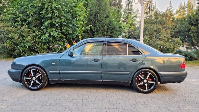 Mercedes E 240 1999, 345,000 km - 2.4 l - Gəncə