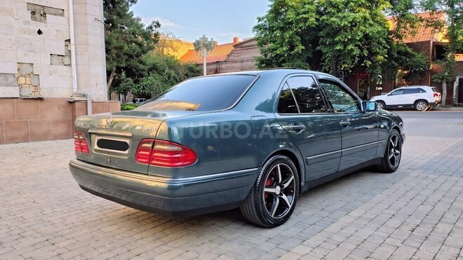 Mercedes E 240 1999, 345,000 km - 2.4 l - Gəncə