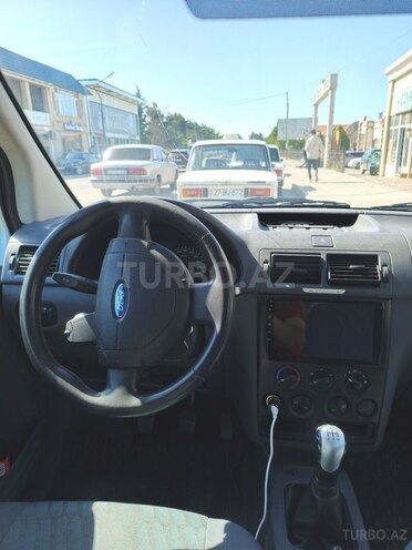 Ford Tourneo Connect 2007, 414,293 km - 1.8 l - Xaçmaz