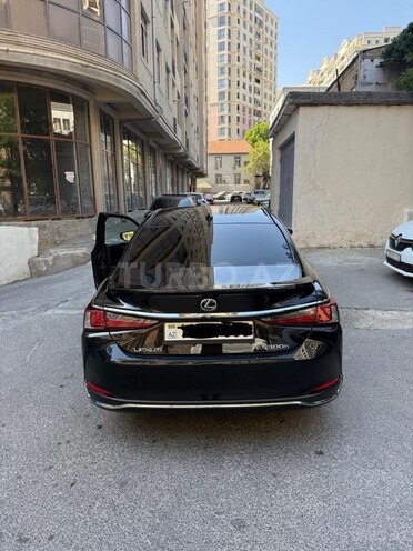 Lexus ES 250 2023, 31,500 km - 2.5 l - Bakı