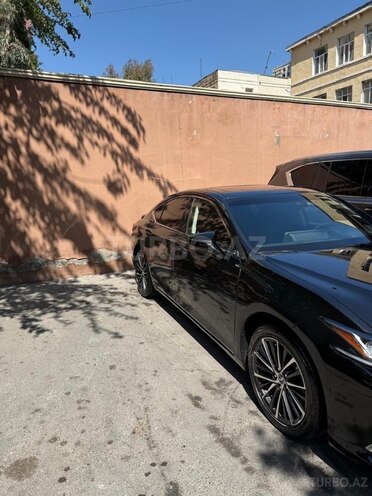 Lexus ES 250 2023, 31,500 km - 2.5 l - Bakı